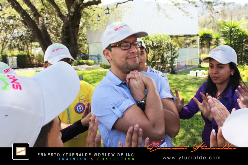 Team Building para fortalecer la Cultura Corporativa  El Caribe y USA Talleres de Cuerdas Bajas | Team Building Empresarial para el desarrollo de equipos de trabajo