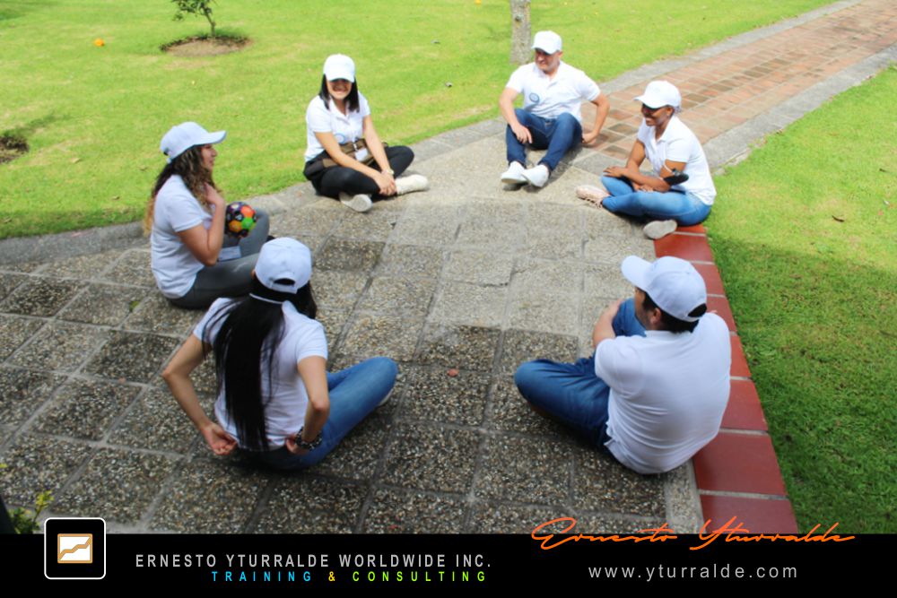 Team Building para fortalecer la Cultura Corporativa  El Caribe y USA Talleres de Cuerdas Bajas | Team Building Empresarial para el desarrollo de equipos de trabajo