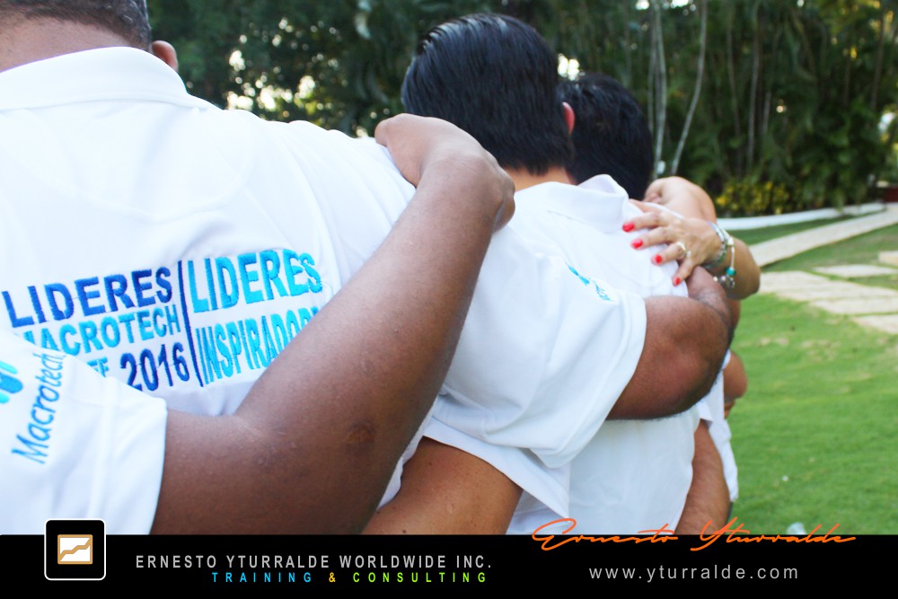 Team Building para fortalecer la Cultura Corporativa  El Caribe y USA Talleres de Cuerdas Bajas | Team Building Empresarial para el desarrollo de equipos de trabajo