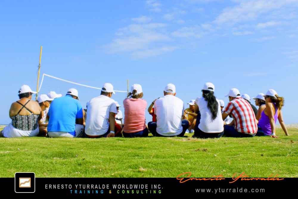Team Building para fortalecer la Cultura Corporativa  El Caribe y USA Talleres de Cuerdas Bajas | Team Building Empresarial para el desarrollo de equipos de trabajo
