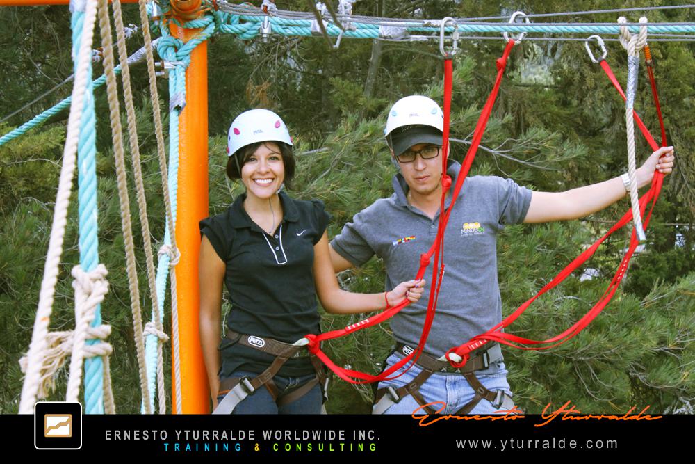Team Building para fortalecer la Cultura Corporativa  El Caribe y USA Talleres de Cuerdas Bajas | Team Building Empresarial para el desarrollo de equipos de trabajo